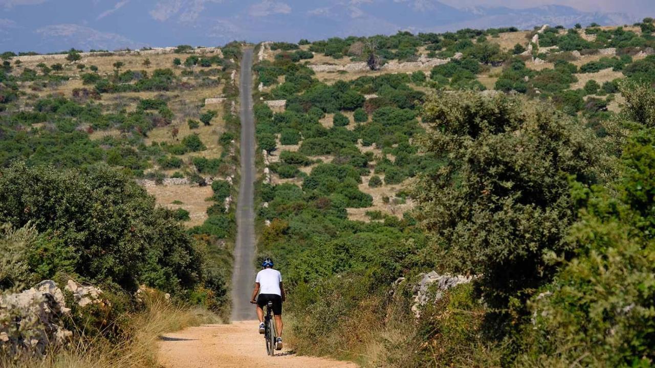 Terra Park Spiritos Ξενοδοχείο Kolan Εξωτερικό φωτογραφία