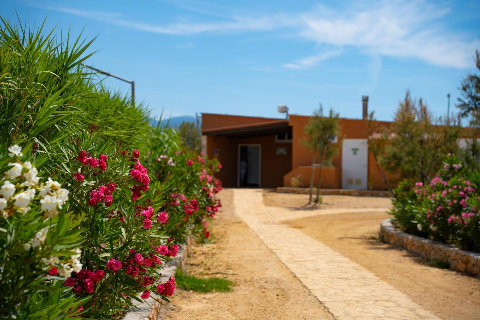 Terra Park Spiritos Ξενοδοχείο Kolan Εξωτερικό φωτογραφία